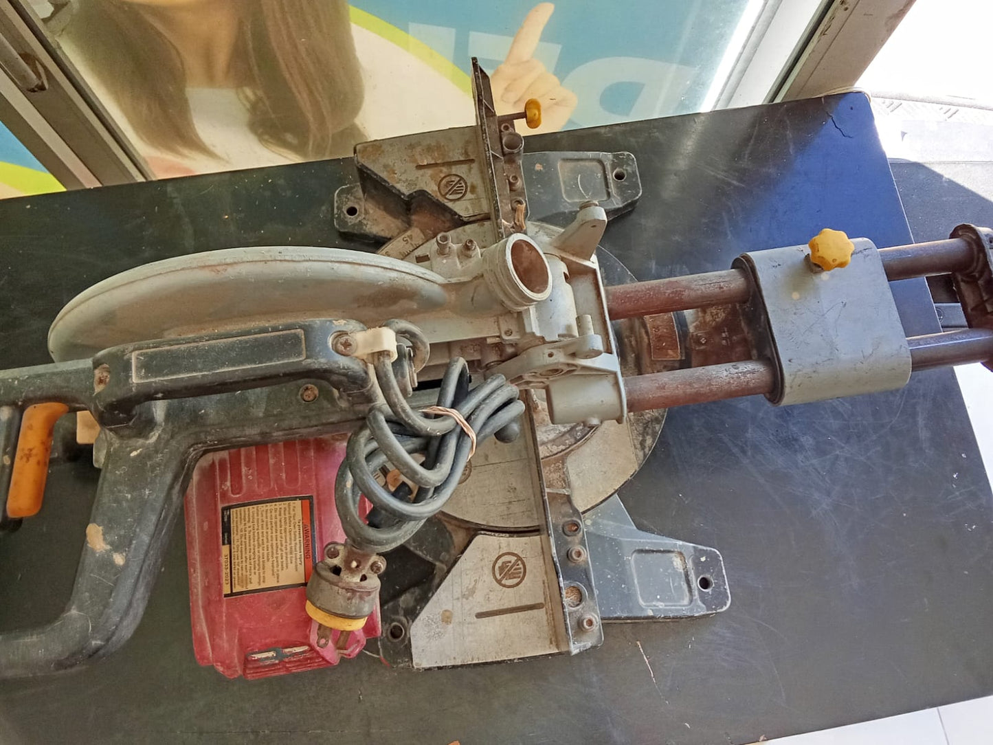 Sierra de inglete Chicago Electric-usado