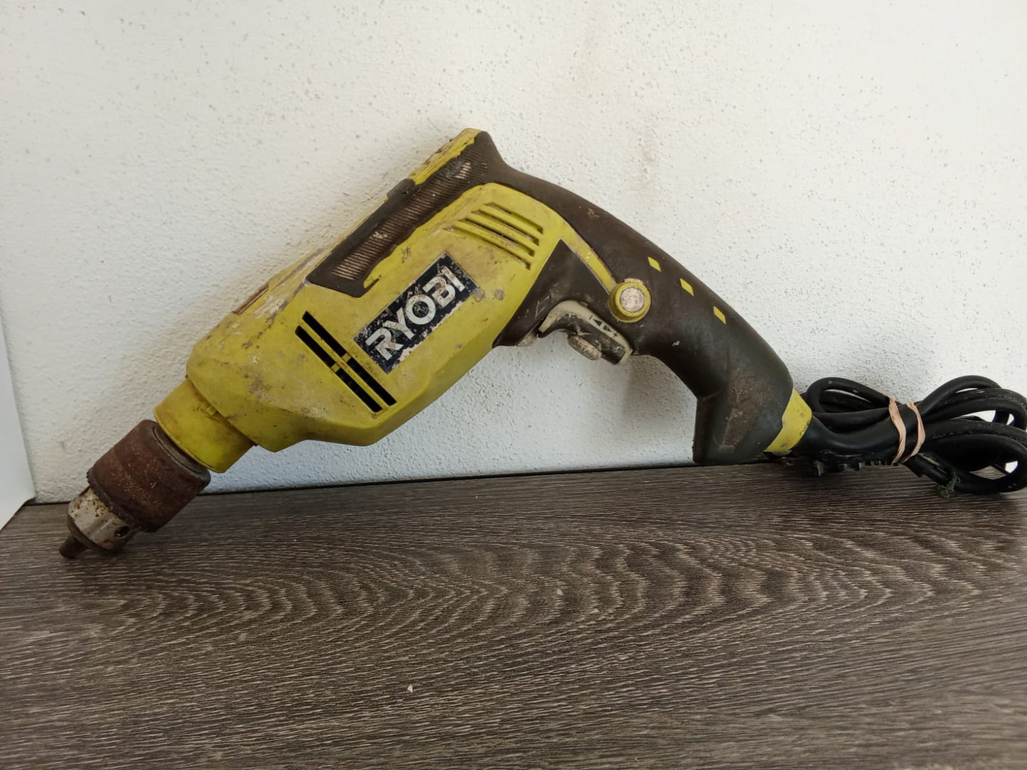 Taladro percutor RYOBI-usado