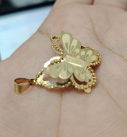 🦋 DIJE DE MARIPOSA EN ORO 18K – 1.3 GRAMOS ✨💛