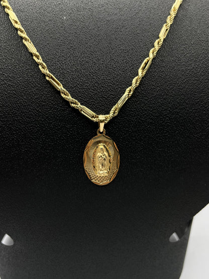 Cadena de Oro Estilo Torsal Figaro con Dije de Virgen — 19.3 g | 10k | 30 cm (abrochada)