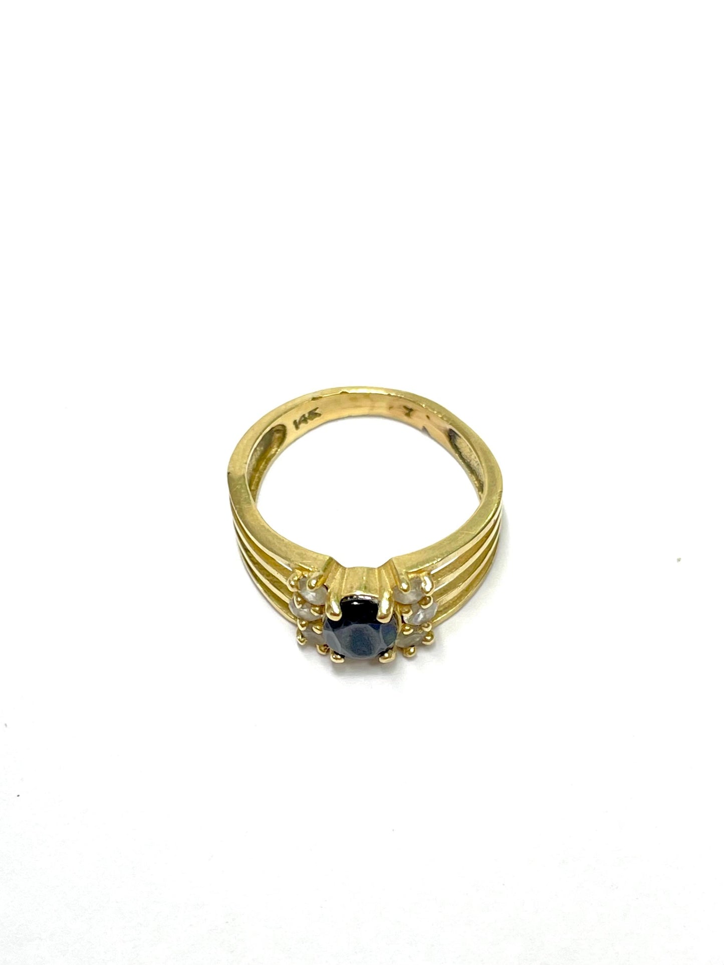 Anillo de Oro Vintage con Piedra Negra — 14k | 3.5gr | #6.5