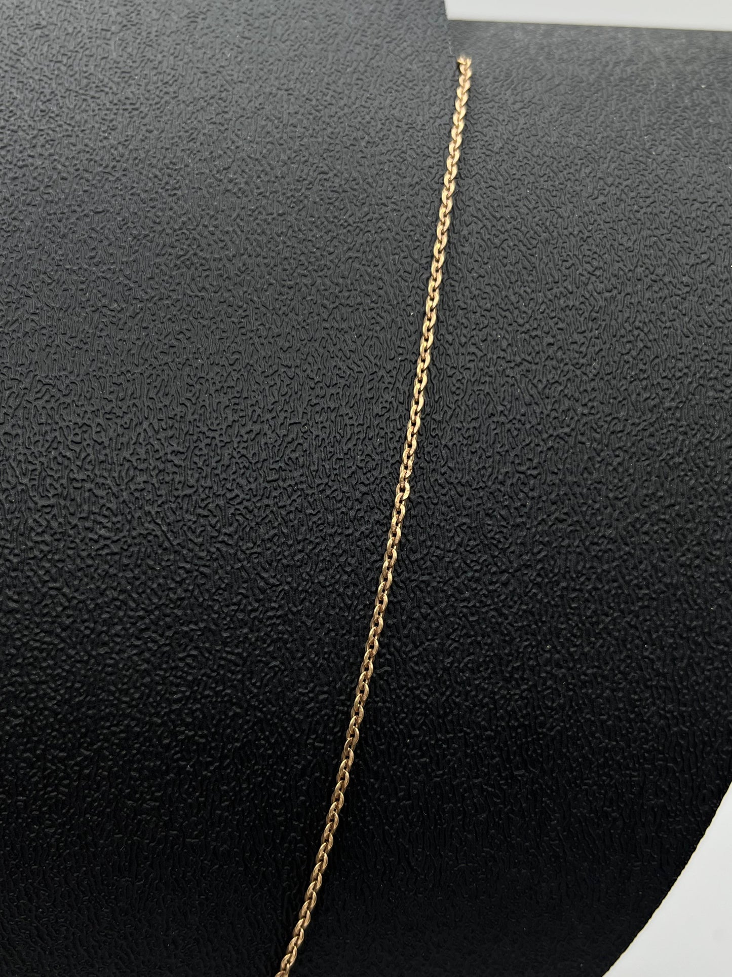 Cadena de Oro Rosado — 14k | 3.6gr | 26cm (abrochada)