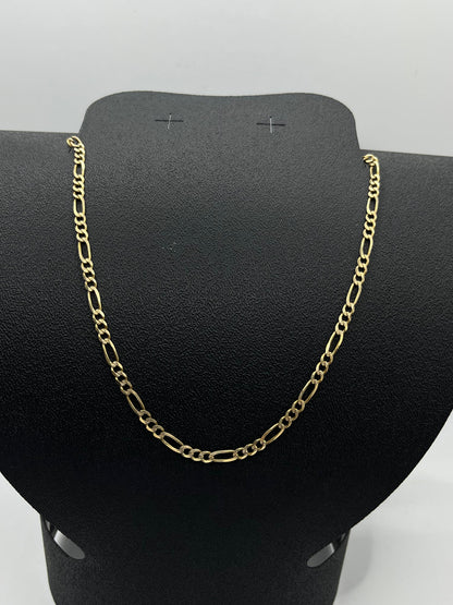Cadena de Oro Figaro — 10k | 11.5r | 28cm (abrochada)