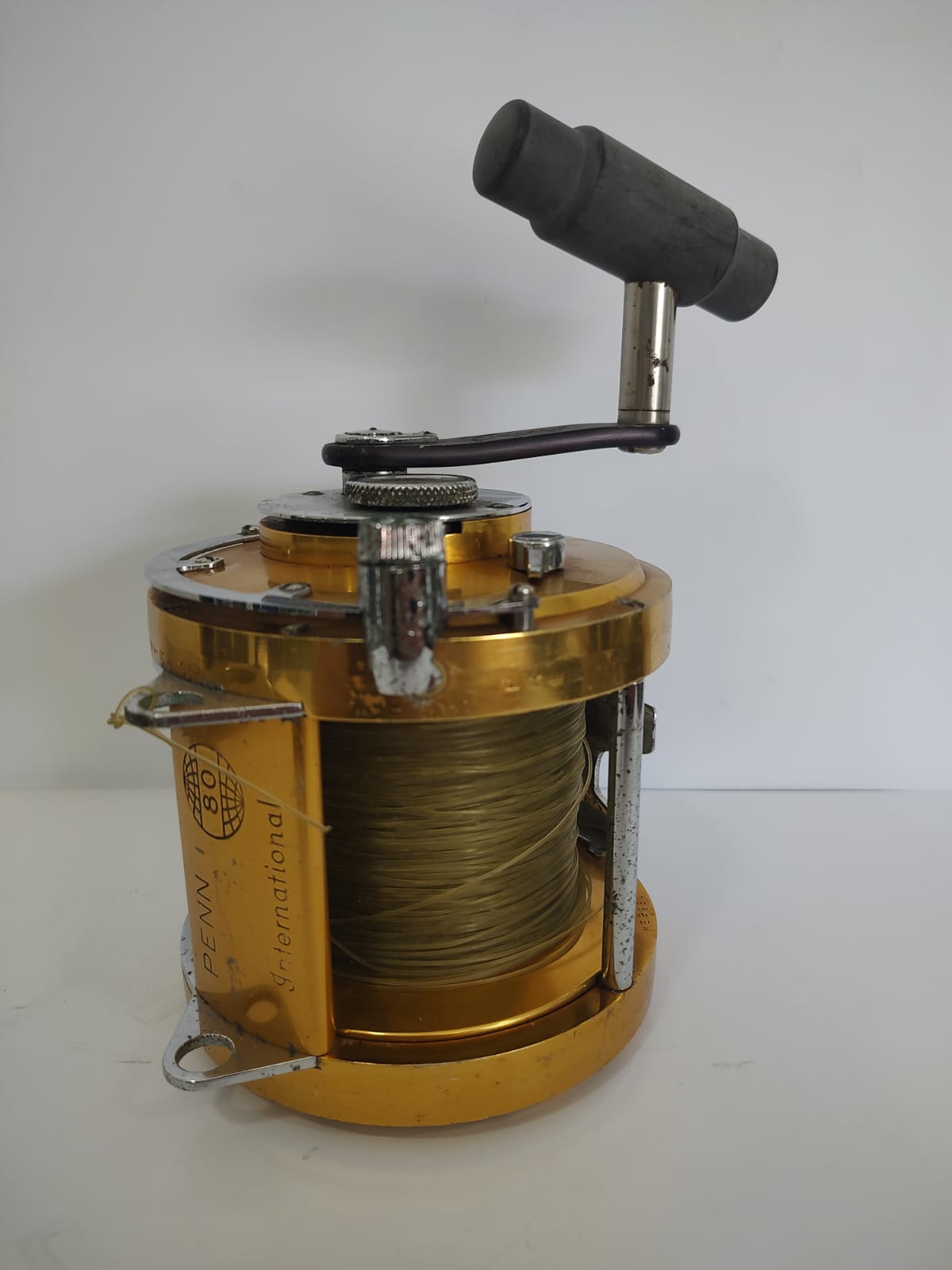 CARRETE PARA PESCA PROFESIONAL PENN 80