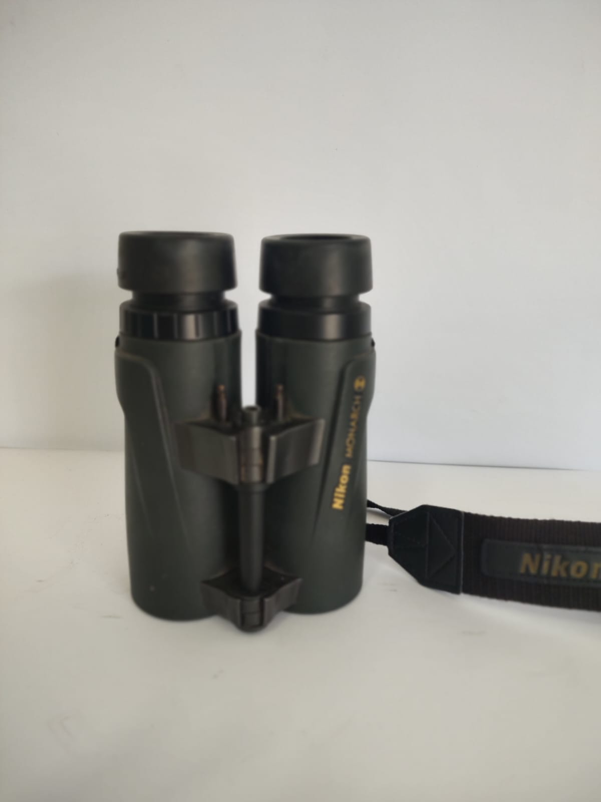 BINOCULARES NIKON MONARCH CON CORREA