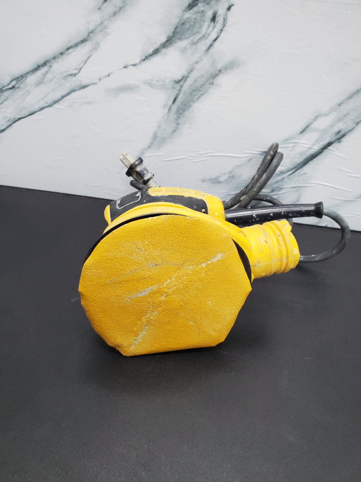 🛠️ LIJADORA ORBITAL DEWALT – USADA 🔧