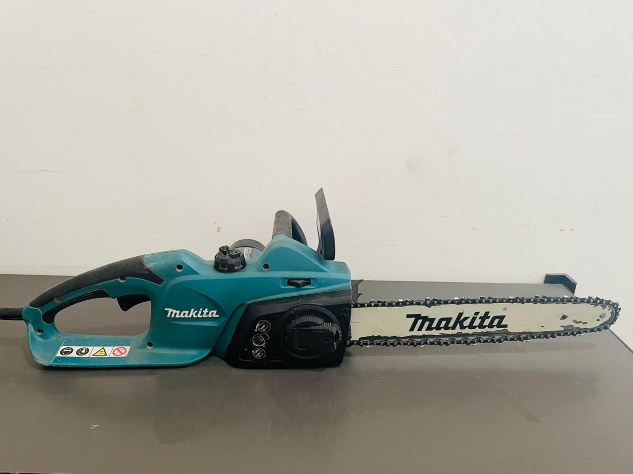 Motosierra Eléctrica Makita