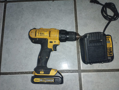🔋 Taladro Inalámbrico DeWalt Modelo DCD771 🔋