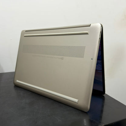 💻✨ Laptop HP 15-EF2505LA | Ryzen 7 5700U | 8GB RAM | 512GB SSD NVMe ✨💻