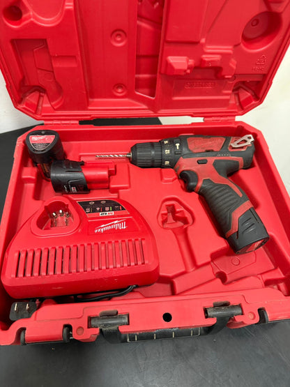 🔧🔥 Taladro Milwaukee M12 + Accesorios Completos 🔥🔧