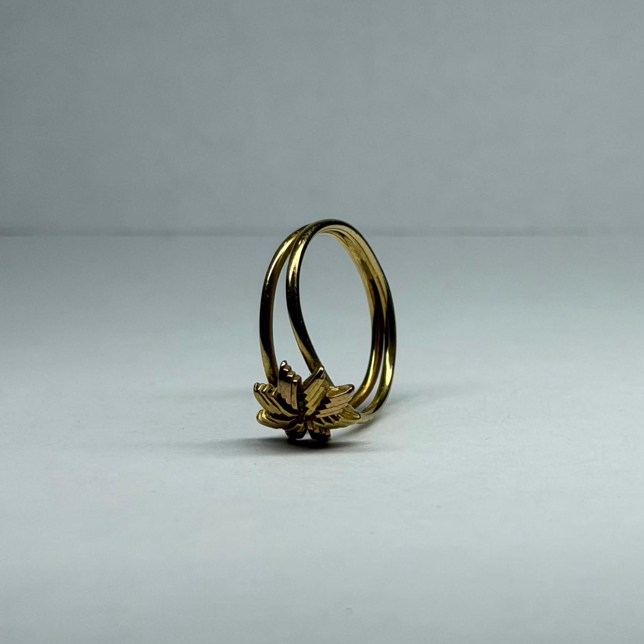 ✨ Anillo de Oro 10K con Diseño de Flor ✨