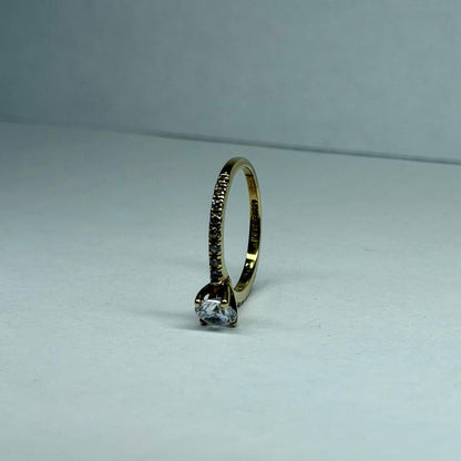 💎 Anillo de Oro 10K con Piedra Incrustada 💎