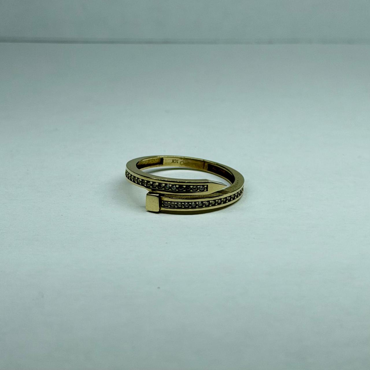 🌟 Anillo de Oro 10K con Hermoso Diseño de Flor 🌟
