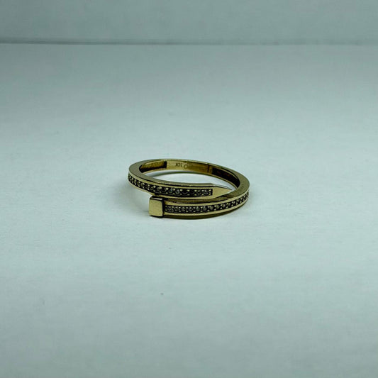 🔥 Anillo de Oro 10K con Diseño Tipo Clavo 🔥
