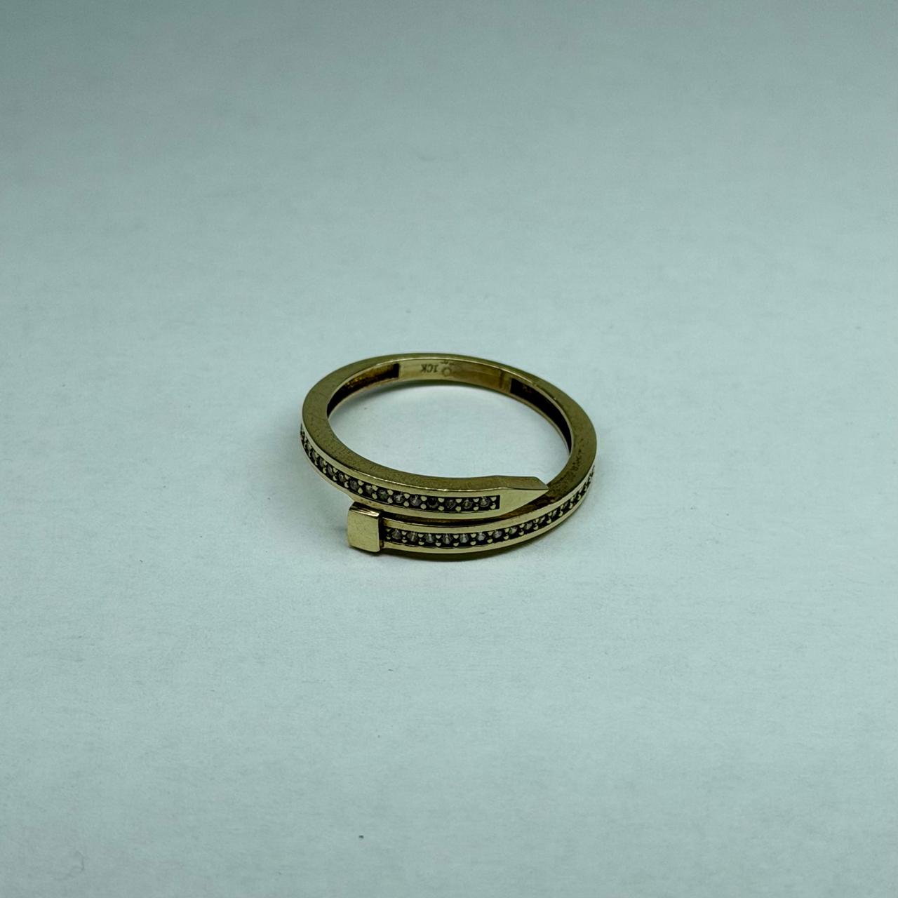 🌟 Anillo de Oro 10K con Hermoso Diseño de Flor 🌟