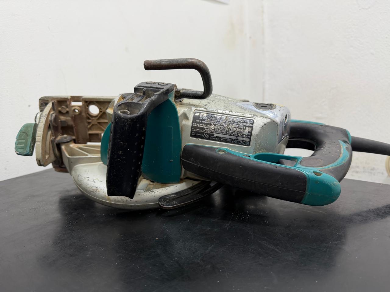 🪚⚡ ¡Sierra Circular Makita 5377MG Profesional! ⚡🪚