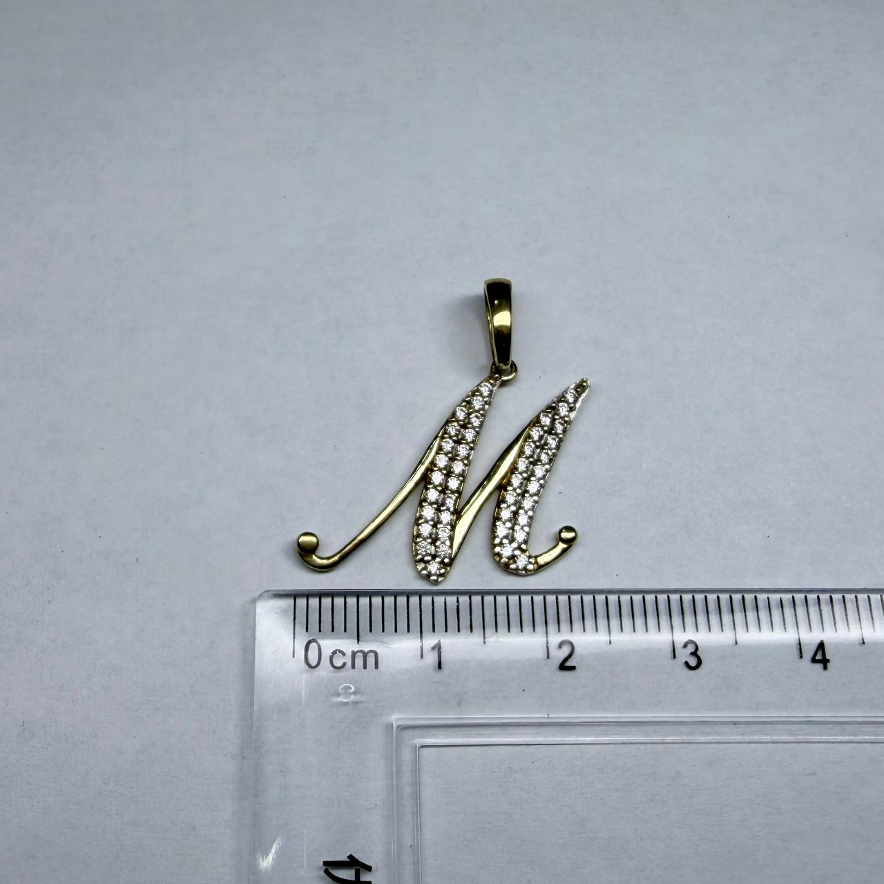 🌟💛 Dije de Letra M en Oro de 10K con Piedras Sintéticas | 1.4 gr 💛🌟
