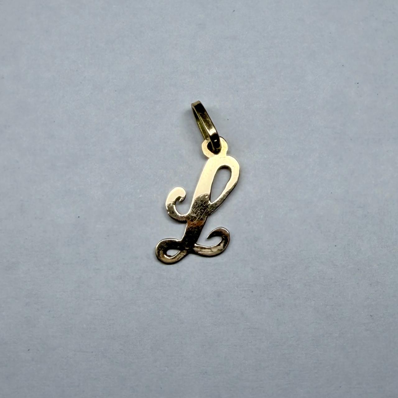 ✨💛 Dije de Oro de 14K Letra "L" | 0.5 g de Oro 💛✨