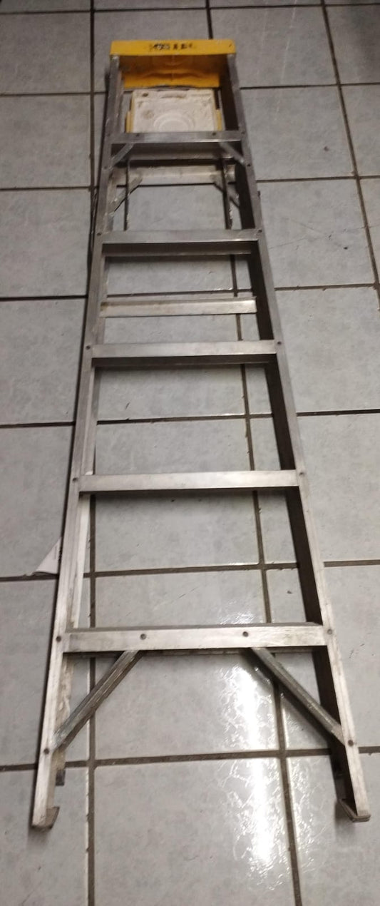 🪜✨ ¡Escalera Keller de 5 Peldaños en Venta! ✨🪜