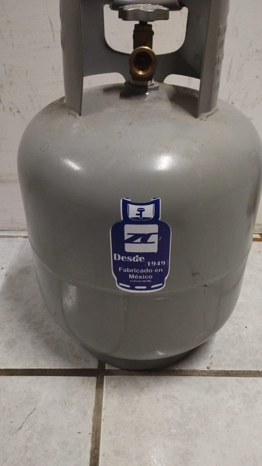 🔥🛢️ ¡TANQUE DE GAS DE 10 KG EN VENTA! 🛢️🔥