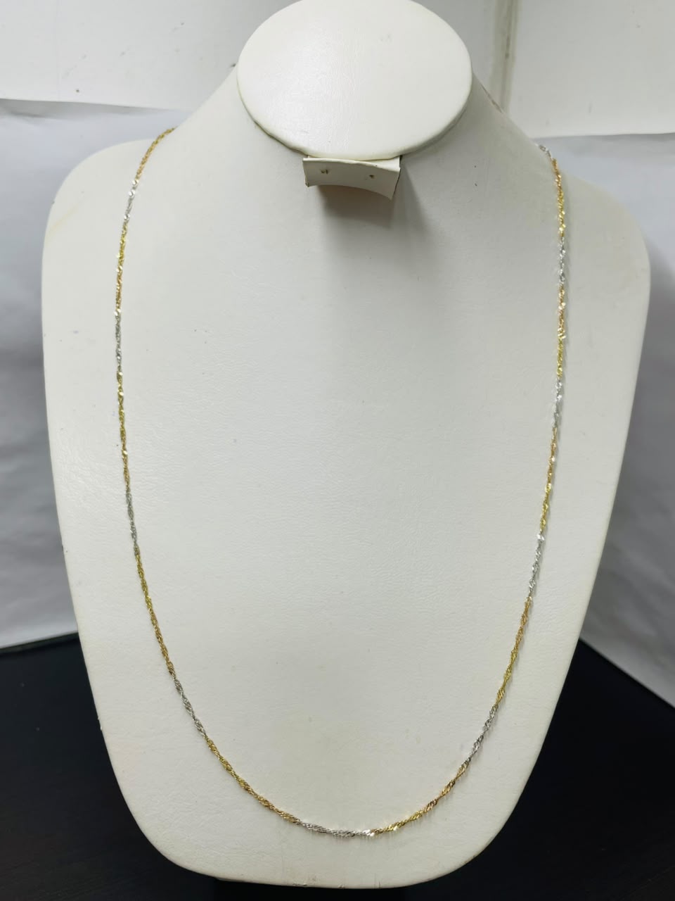 Cadena de Oro 14K • 2.9g • 62cm