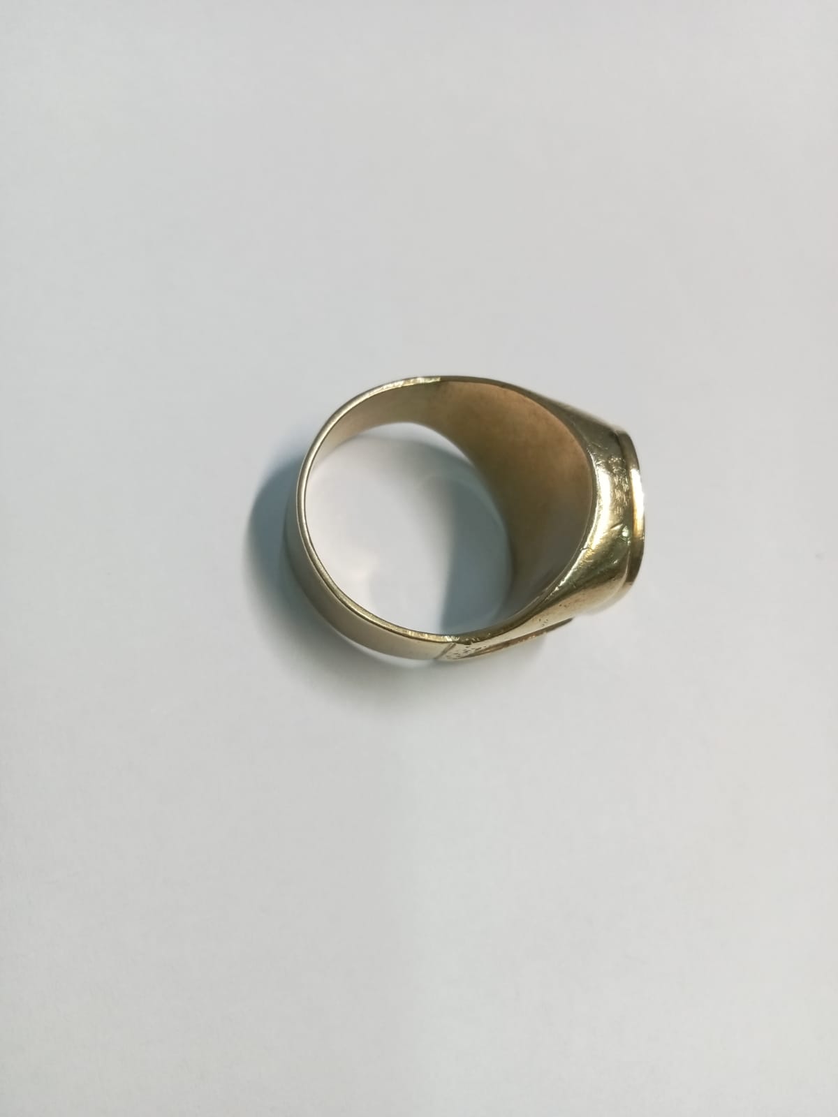 Anillo de Caballero en Oro de 14K con Letra "A" – 15.9g, Talla 11