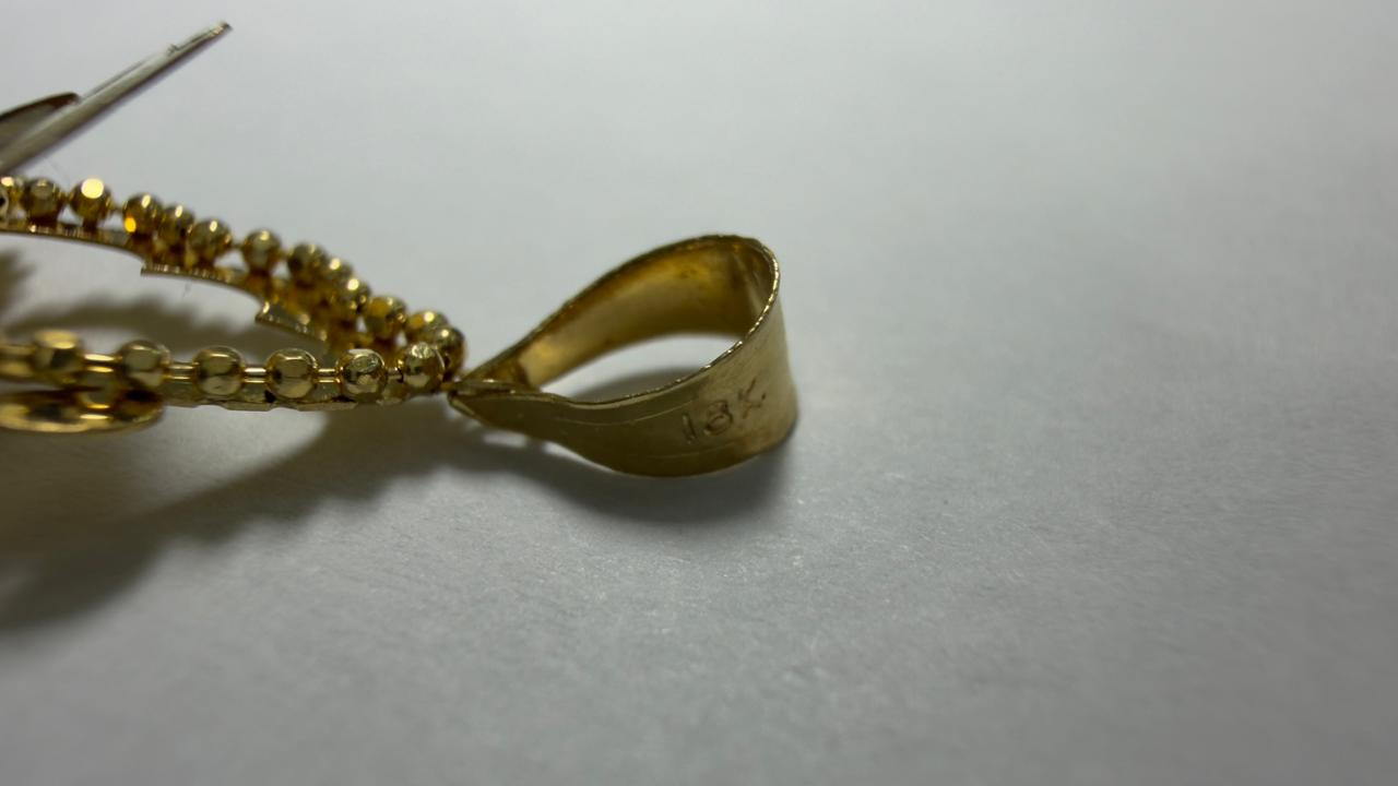 DIJE MARIPOSA ORO 18K – USADO
