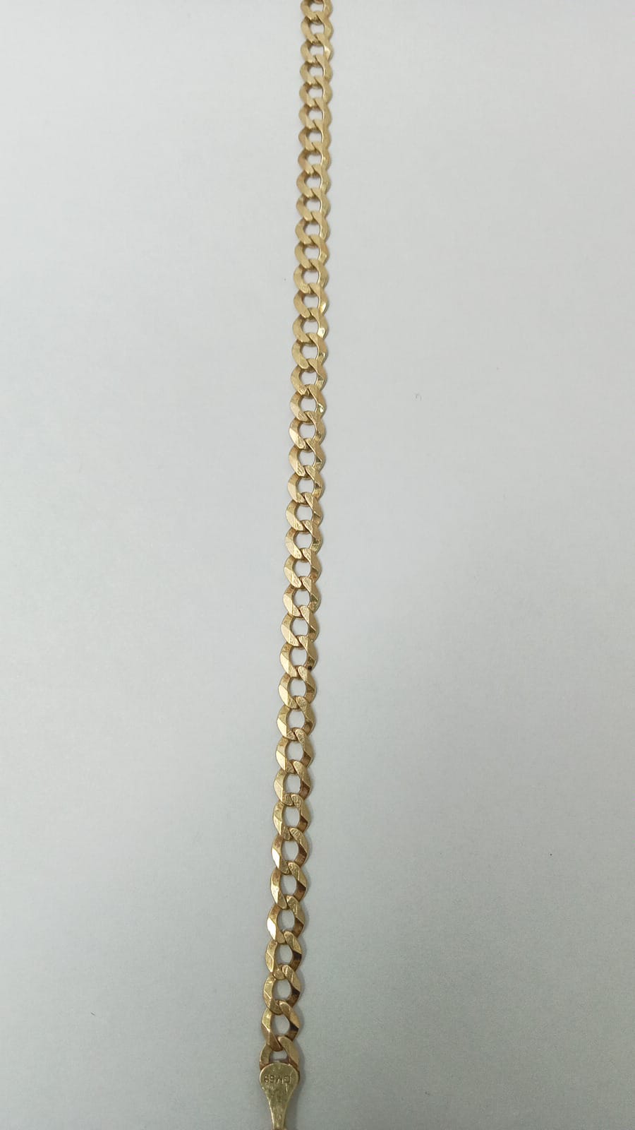 Pulsera de oro 10k diseño planchado mide 19.5 pesa 4.9