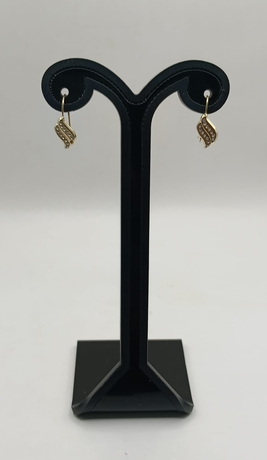 Aretes con piedritas ORO 10k peso .4gr