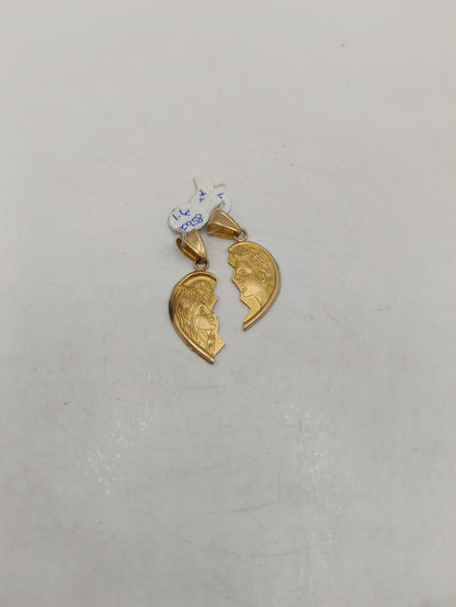 Dije de Corazon partido ORO 8k peso 3.2gr, usado