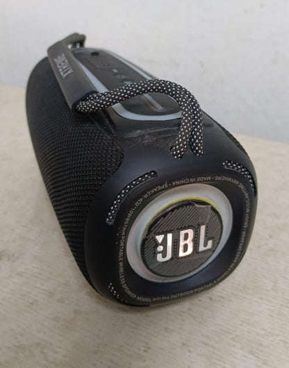 Bocina Recargable JBL xtream, usado