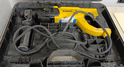 Taladro Rotomartillo Dewalt d2560-b3, usado