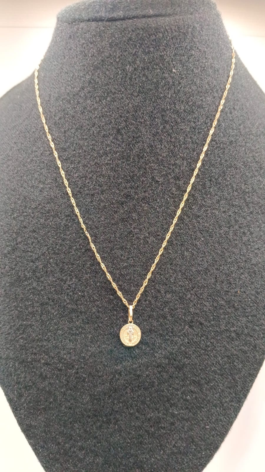 Cadena de ORO con dije 10k peso 2gr, usado