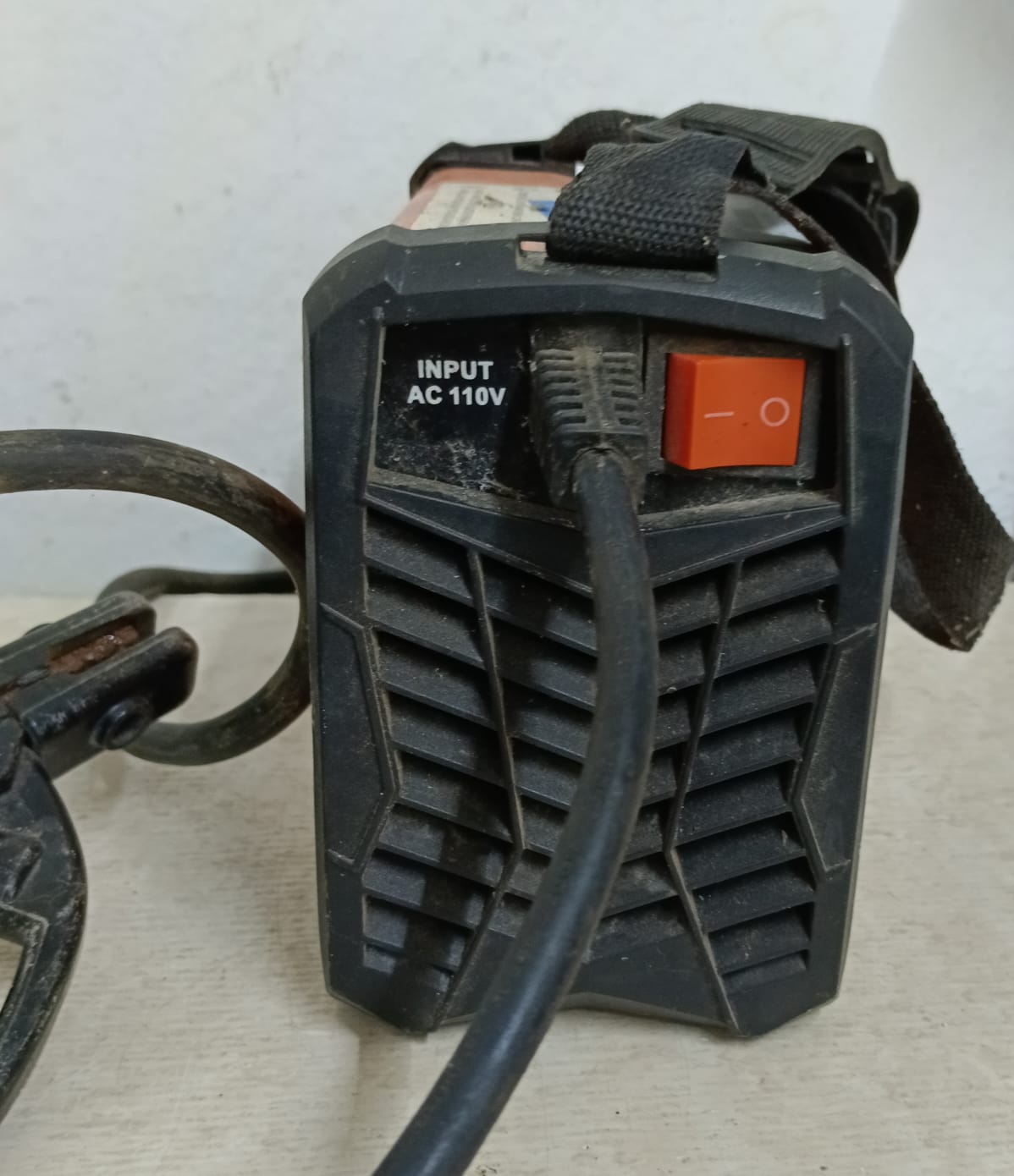 Soldadora MUNICH M-130 con cables, usado