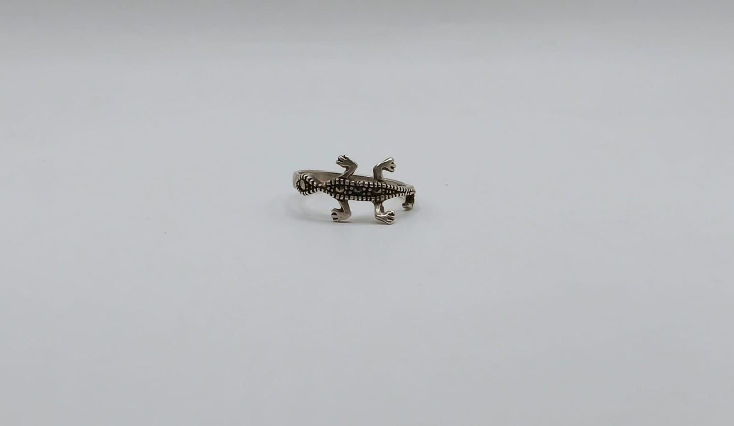 Anillo lagartija PLATA 925 peso 1.7gr, usado