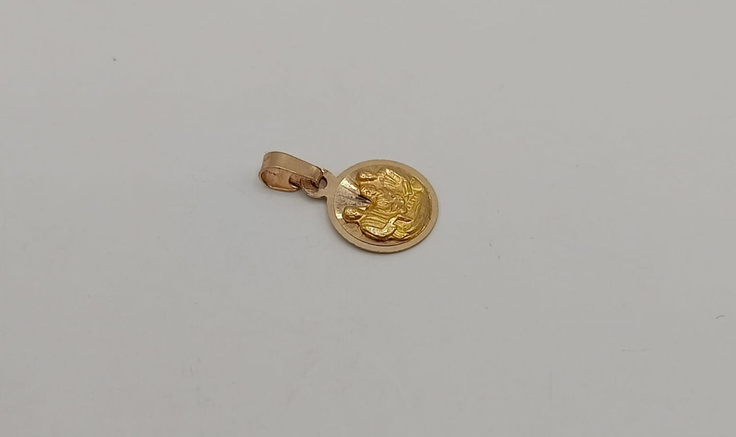Medalla religiosa oro 10K peso 1gr, usado