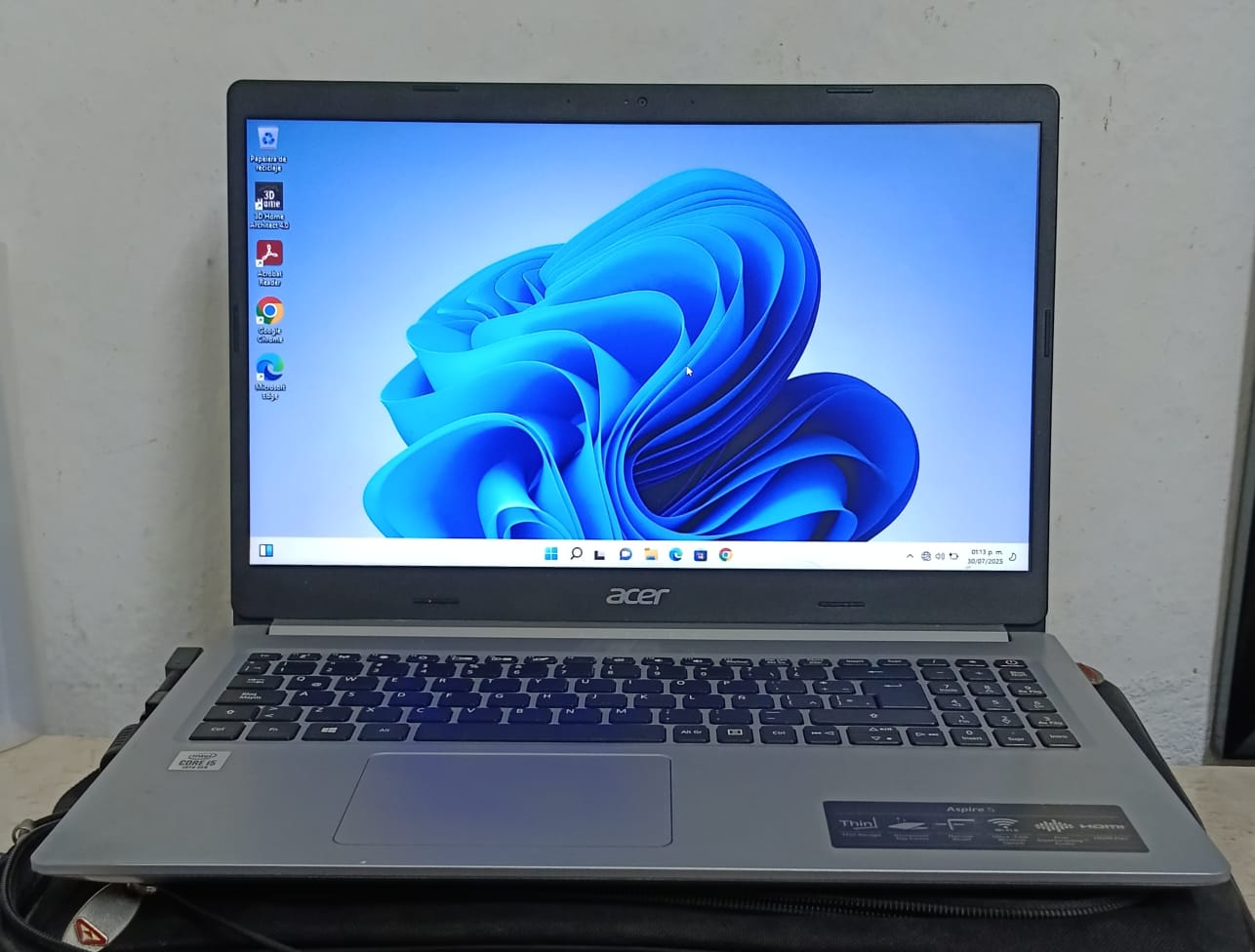 laptop ACER 500gb ssd 8ram core i5,usado