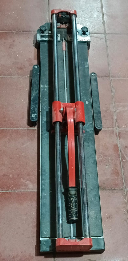 Cortadora de azulejo TTITLER CUTER 80cm, usado
