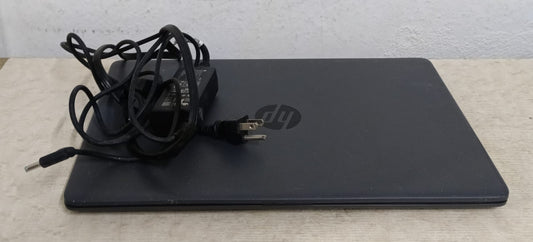 Laptop HP 2237 y 8 de RAM con i Core 4 15dw1xxx - Usado