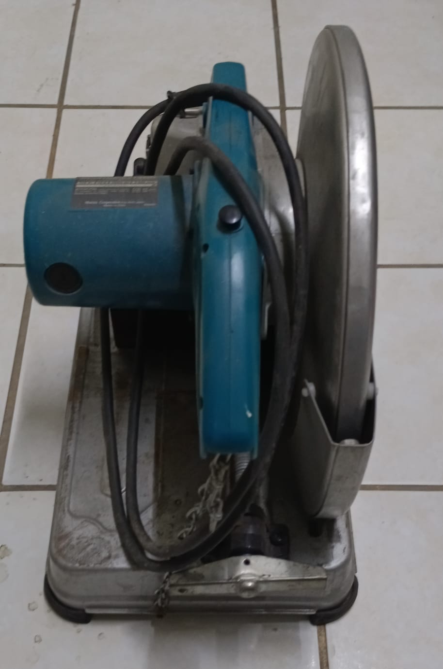 Cortadora de metal MAKITA 2414nb