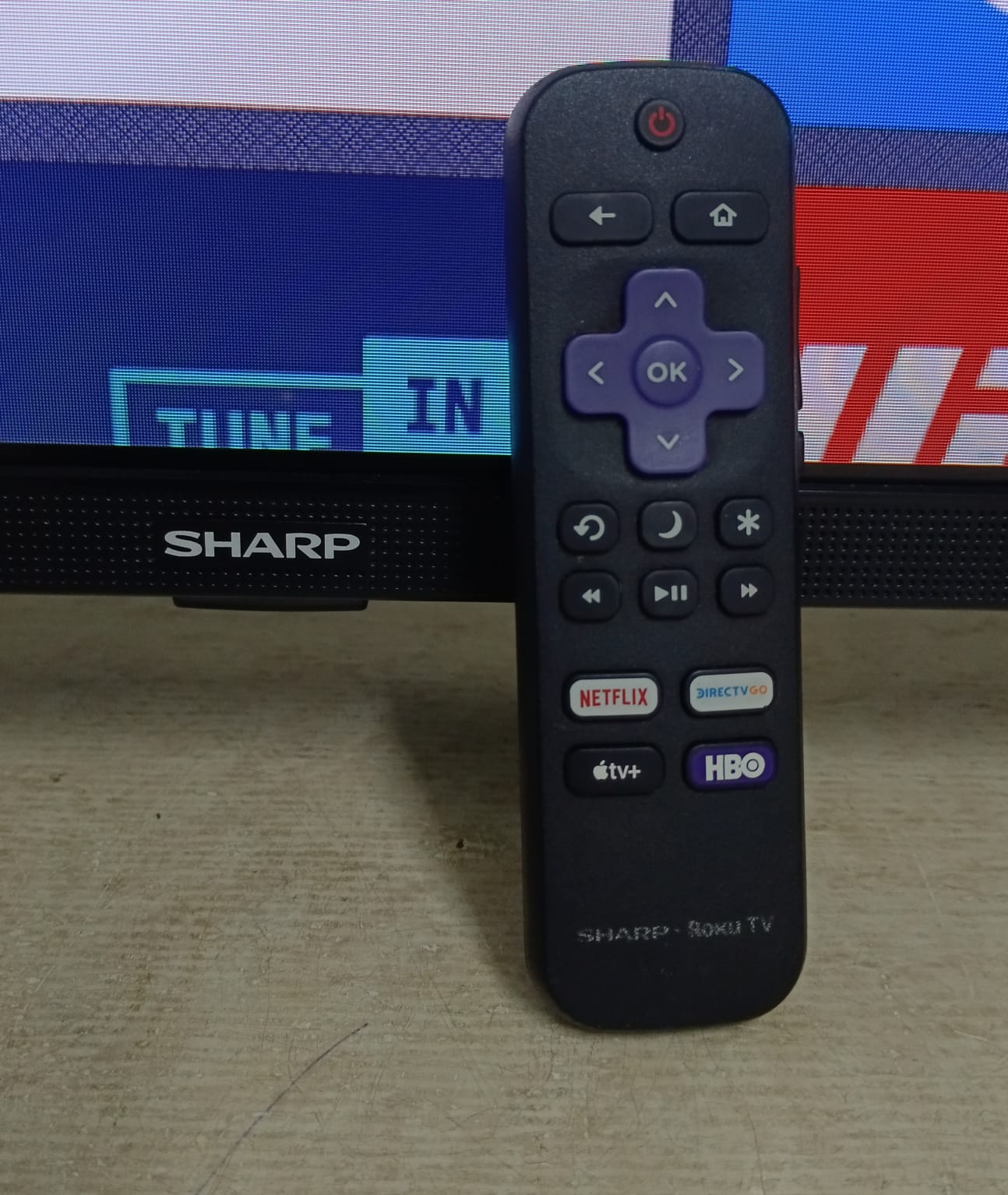 Smart tv SHARP 32 pulgadas con control, usado