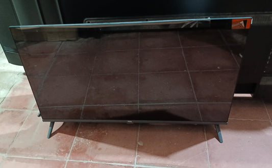 Pantalla TCL 32 pulgadas con control, usado