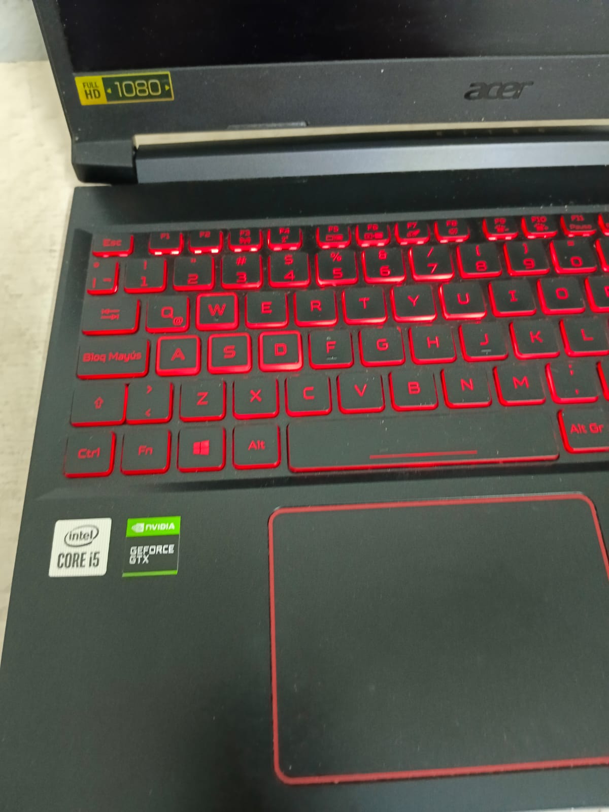 Laptop ACER gamer nitro 5 475gb ssd 8ram core i5, usado