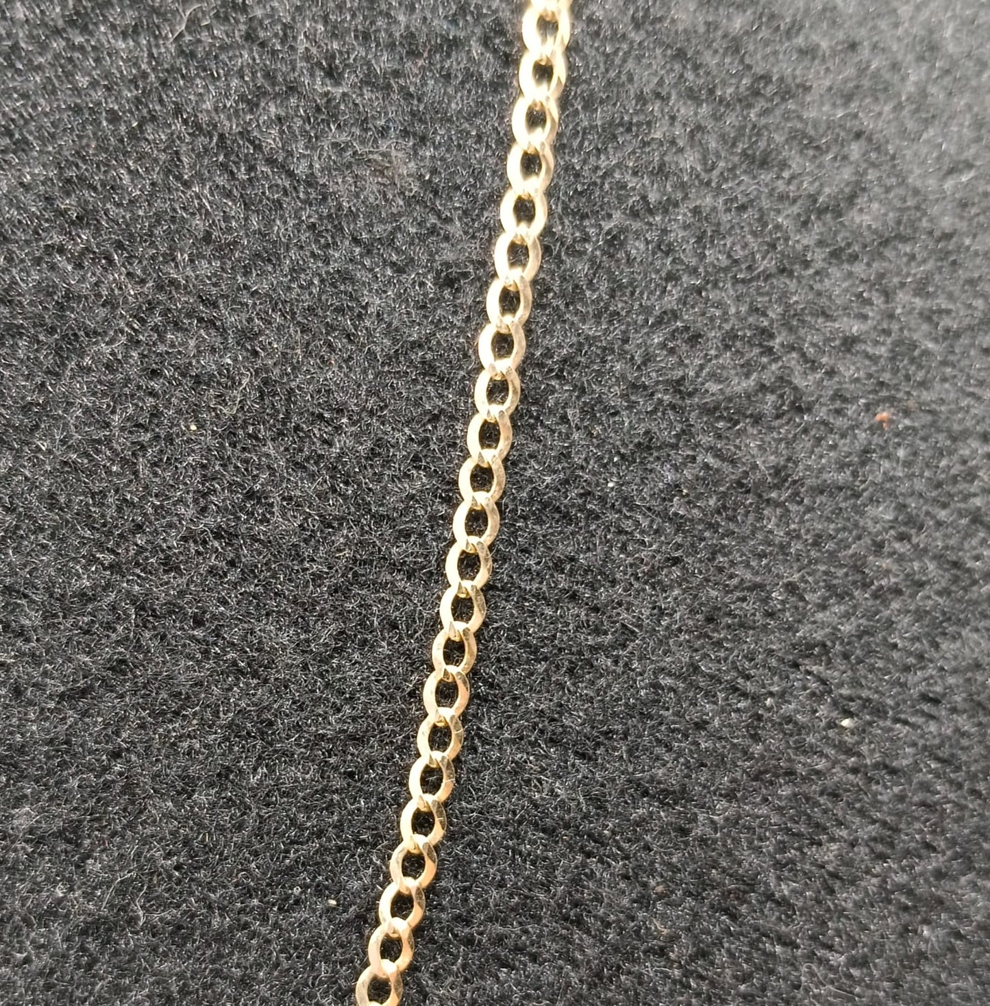 Cadena con dije ORO 10k peso 4gr, usado