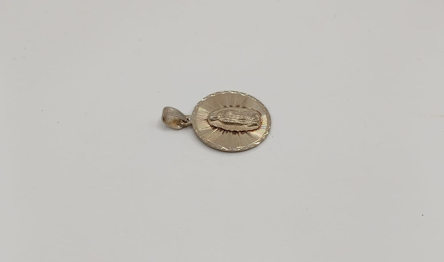 medalla redonda de Virgen PLATA 925 peso 6.6gr, usado