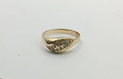 Anillo ORO 10k peso 1.9gr , usado