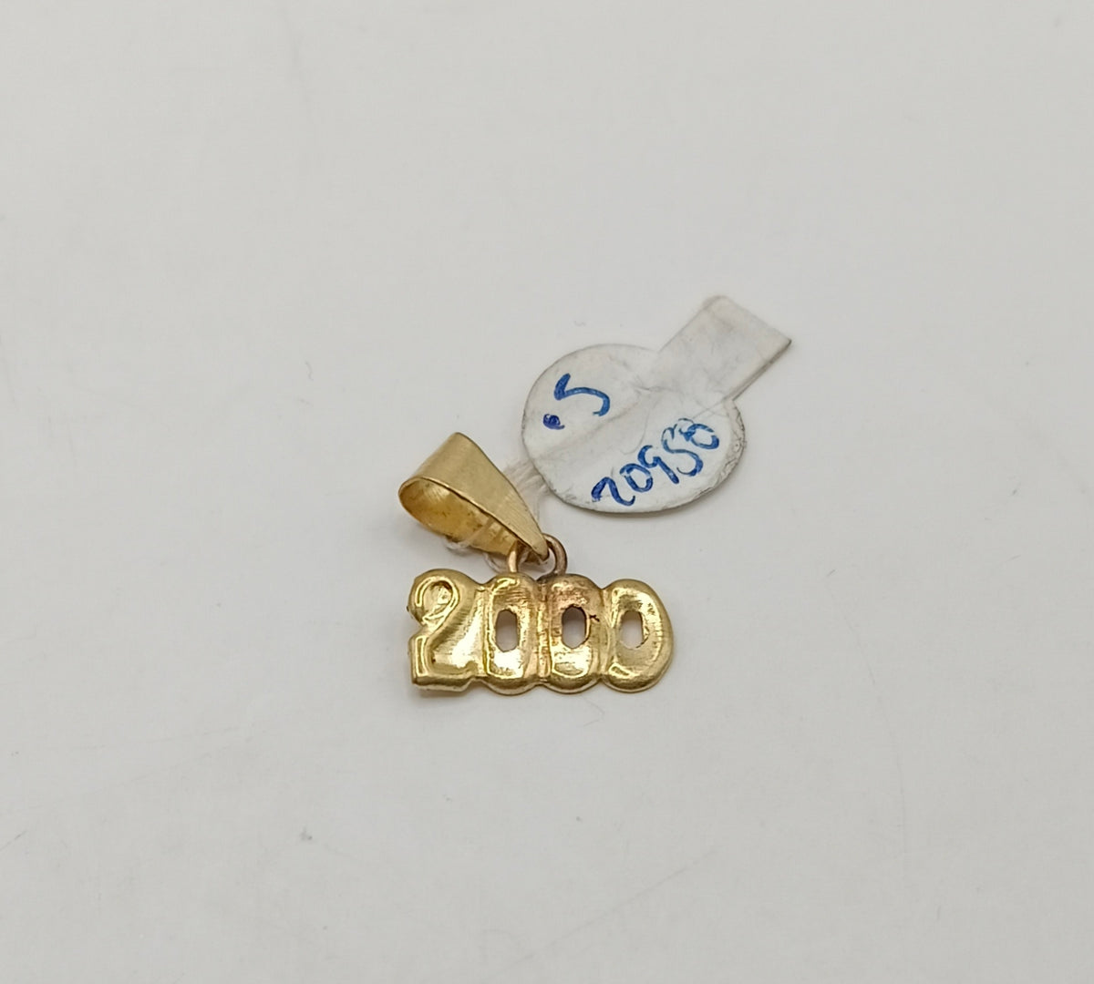 Dije #2000 ORO 10k peso .5gr