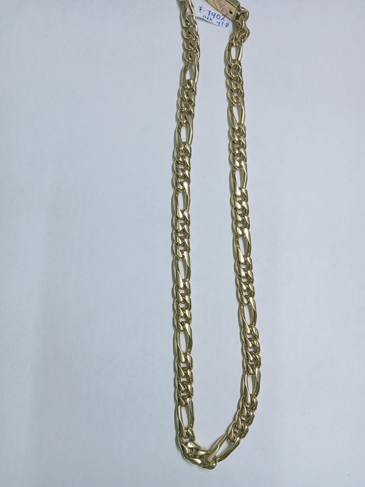🔗 Cadena Fígaro en Oro 14k – Fuerza, Lujo y Estilo en una Sola Pieza 🔗