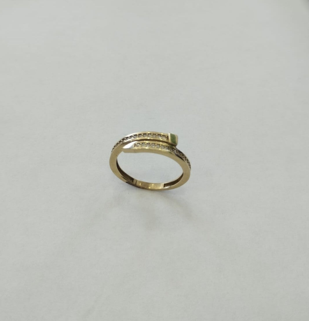 💎 ANILLO DE ORO 10K CON PIEDRAS INCRUSTADAS ✨