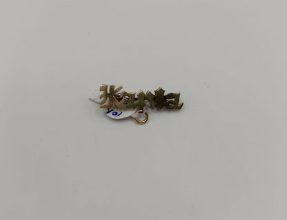 Broche nombre Karla ORO 10K peso 1.7gr, usado
